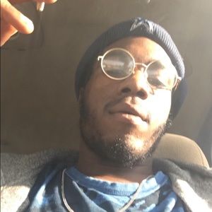 Meet your Posher, Malik